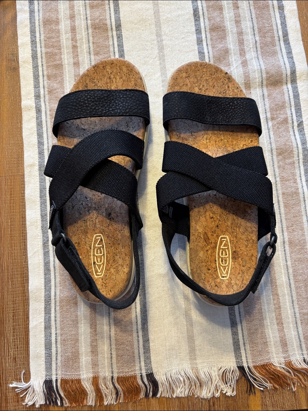 Keen Women’s Elle Criss Cross Black Cork Footbed Strap Sandals